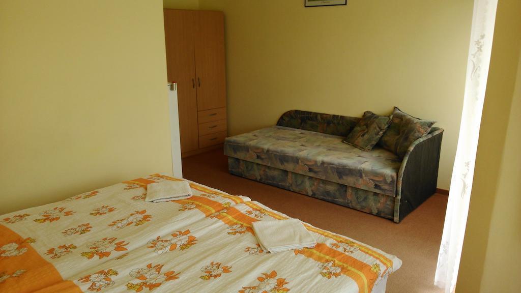 Margitapartman Apartment Buk Room photo